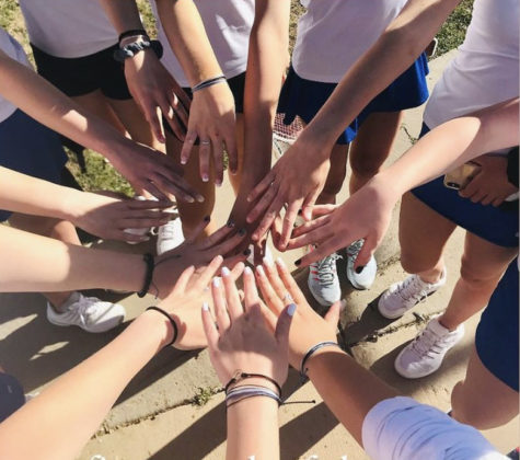 HR girls tennis looking to connect this season