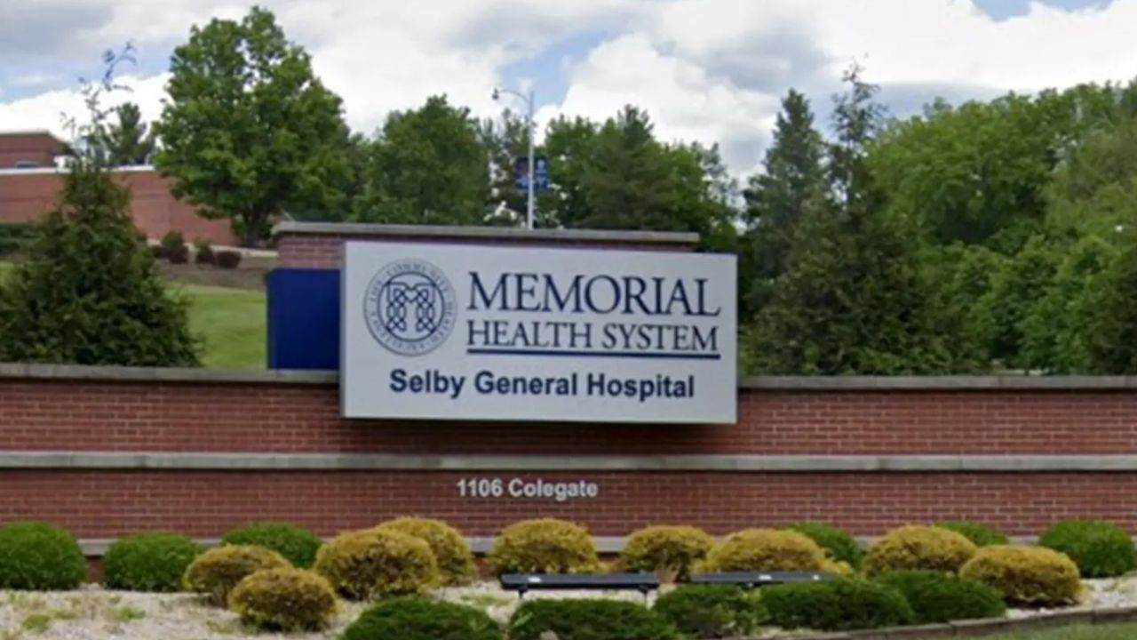 Cancer Patient Wakes Up After Surgery to Discover Doctors Had Amputated the Wrong Leg, Lawsuit Claims