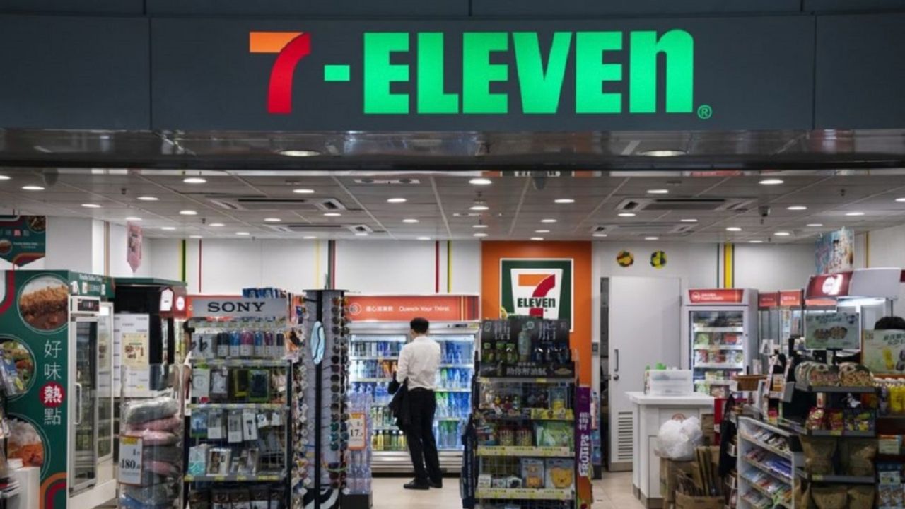 Seattle Woman Walking to 7-Eleven on Work Break Attacked by Stranger Who Allegedly Bit Her Face