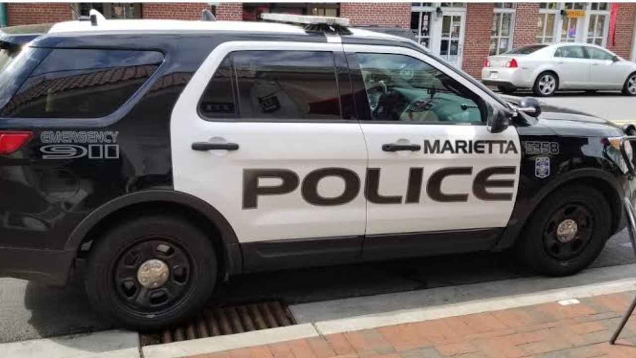 Police Find 15 Children Packed Into Two-Bedroom Apartment With Almost No Food or Toilet Paper