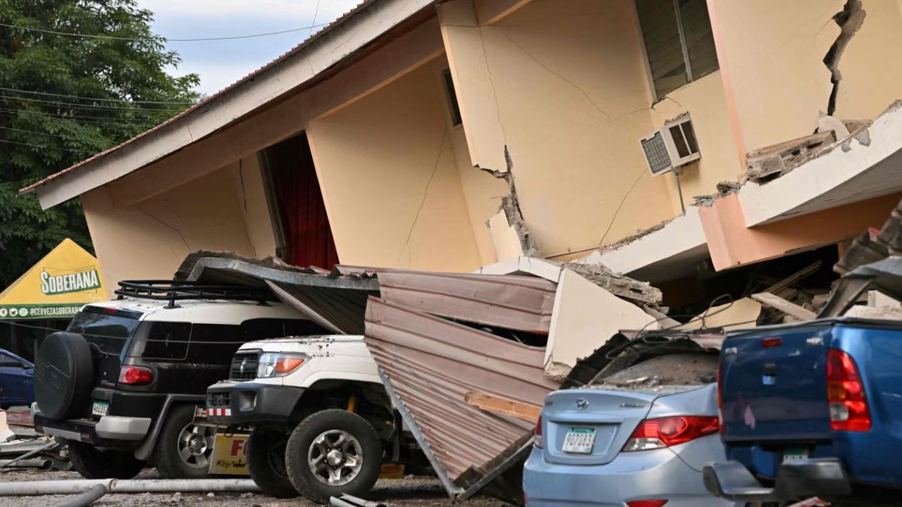 Powerful 7.7 Earthquake Strikes Panama, Triggering Tsunami Concerns Across 9 Countries