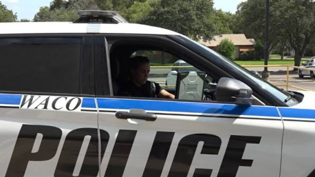 Texas Siblings Arrested After Argument Over Grapes Escalates Into Alleged Attack and Death Threat