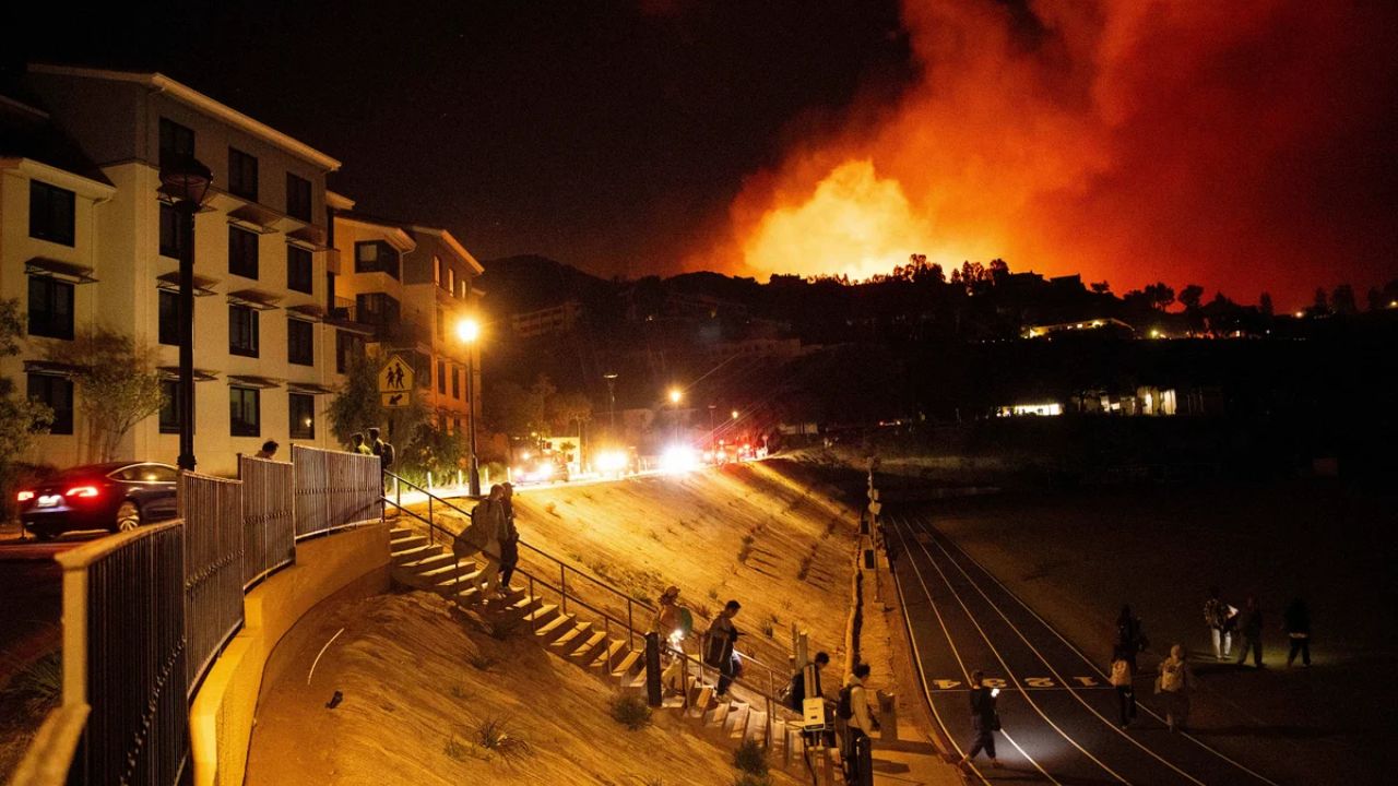 Thousands Lose Power as Wildfire Tears Through Western Malibu Amid Dangerous Santa Ana Winds